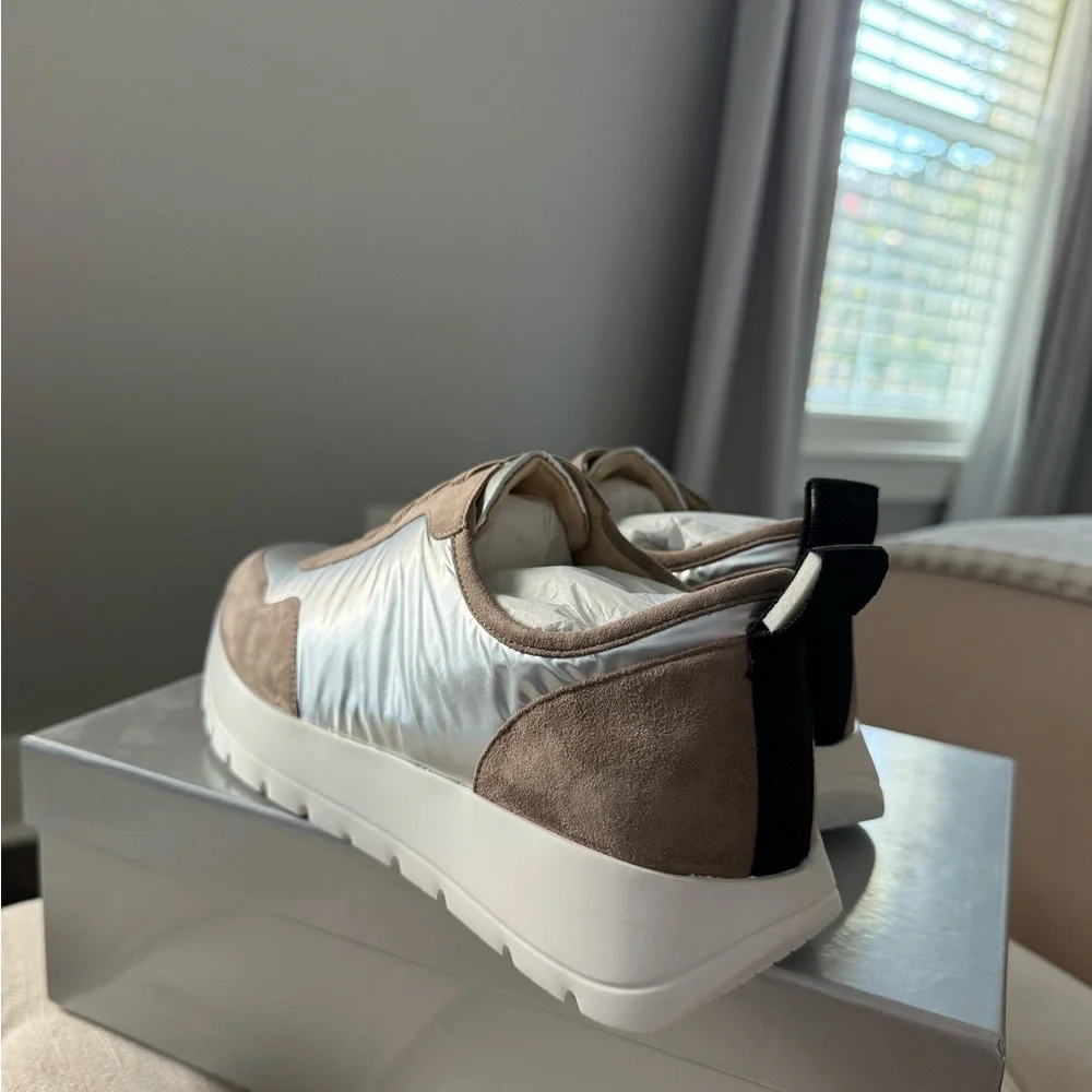 NEW Vaneli Sport‎ Qadi Silver Slip-On Sneakers Size 9.5
